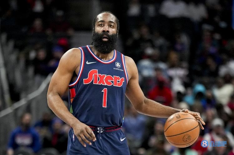 记者：乌尔赖希预计将在赛季结束后退役，留在拜仁任职（记者：乌尔赖希或于赛季末挂靴，转任拜仁岗位）