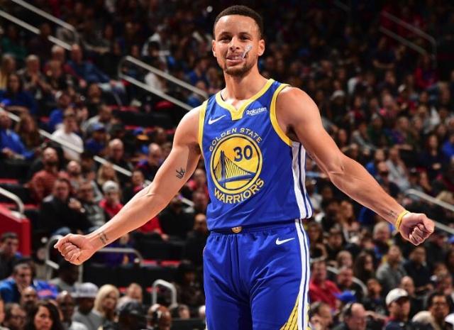 阿斯报：皇马希望与维尼修斯续约，双方正在努力达成最终协议（阿斯报：皇马欲与维尼修斯续约，双方正推进最终协议达成）