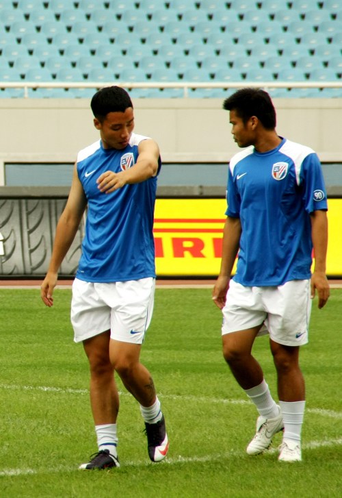 解放者杯决赛前瞻：帕尔梅拉斯进攻最强，弗拉门戈防守最稳固（解放者杯决战前瞻：帕尔梅拉斯火力最猛，弗拉门戈防线最稳）