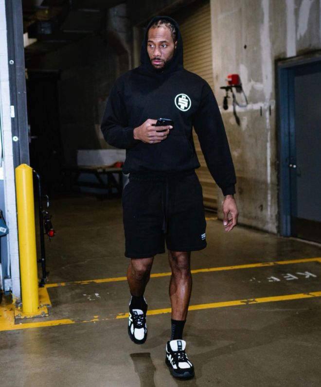 米体：那不勒斯冬窗急需补腰，已联系曼联询问引进梅努可行性（米体：那不勒斯冬窗亟需中场补强，已向曼联咨询梅努加盟可行性）