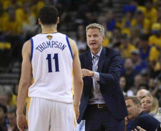 马特拉齐谈抽签：意大利没有轻松的比赛，两天集训时间不够用（马特拉齐评抽签：意大利场场硬仗，两天备战太仓促）